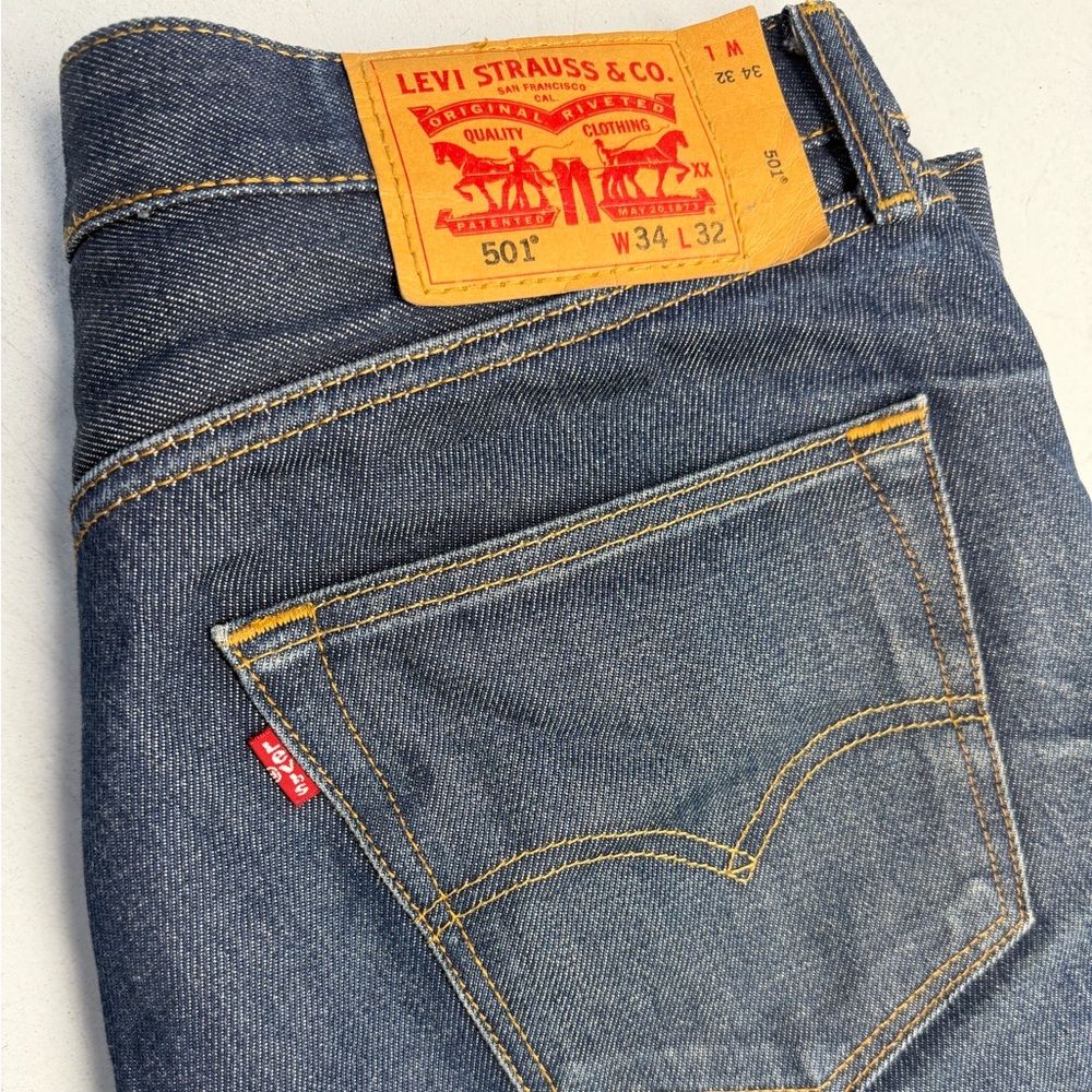 Levi's Men's 501 raw denim, Straight taper Jeans.